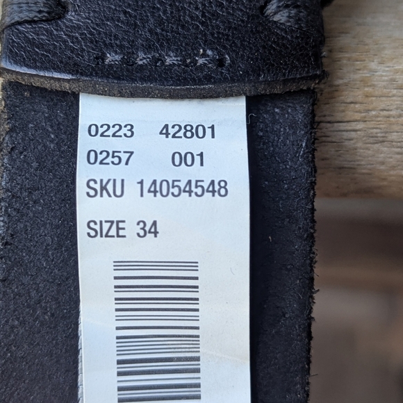 American Eagle Outfitters Black Genuine Leather Smooth Belt Size 34 - Picture 4 of 7